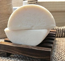Load image into Gallery viewer, Mint Tallow + Cream Shampoo Bar, Moisturizing, Refreshing Conditioning Solid Shampoo
