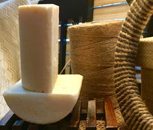 Load image into Gallery viewer, Mint Tallow + Cream Shampoo Bar, Moisturizing, Refreshing Conditioning Solid Shampoo