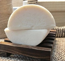 Load image into Gallery viewer, Mint Tallow + Cream Shampoo Bar, Moisturizing, Refreshing Conditioning Solid Shampoo
